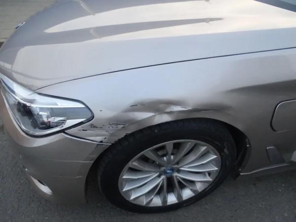 豪车主动“碰瓷”三轮车？是的，没看错！结果......