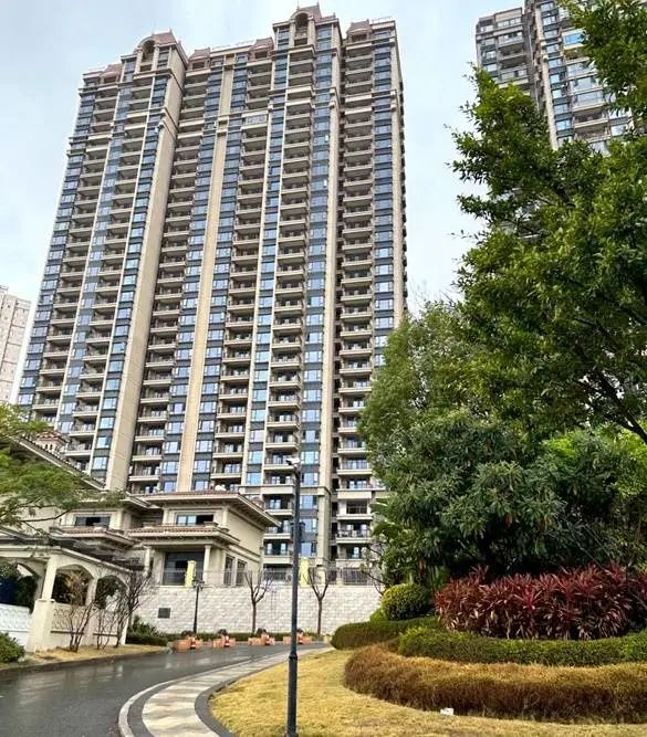 装修4个月，发现房子是邻居的……