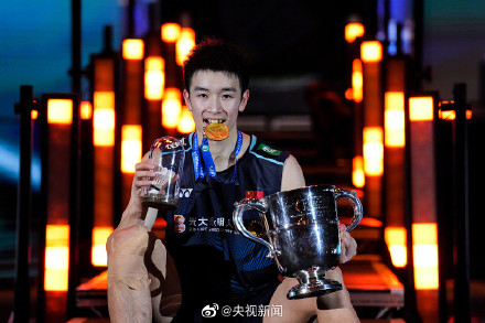 祝贺！00后小将获全英羽毛球公开赛冠军