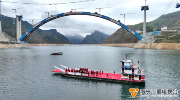 广西在建世界最大跨径拱桥最新进展→