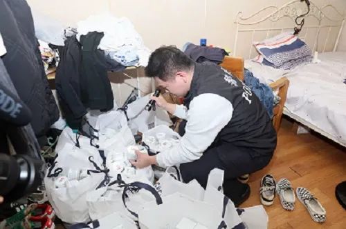 案值超7600万!海南开展代号“HN2302”打击离岛免税“套代购”走私集中收网行动 案值超7600万!海南开展代号“HN2302”打击离岛免税“套代购”走私集中收网行动