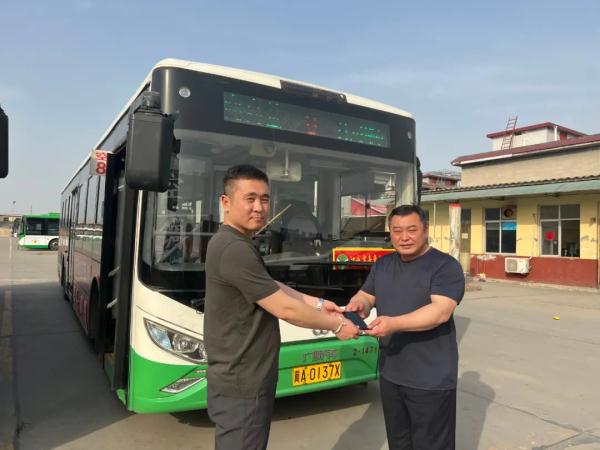 粗心市民真不少 外出乘车牢记“三不”