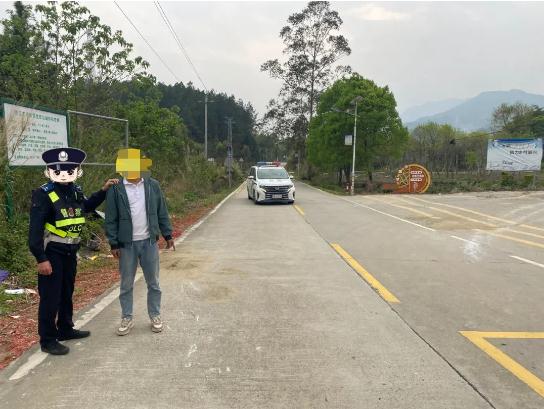 撞倒两人后逃逸?2小时抓获!!! 撞倒两人后逃逸?2小时抓获!!!