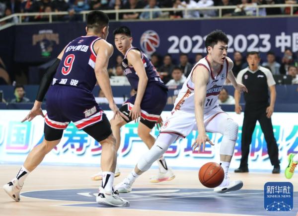 CBA常规赛：广州龙狮胜南京同曦宙光