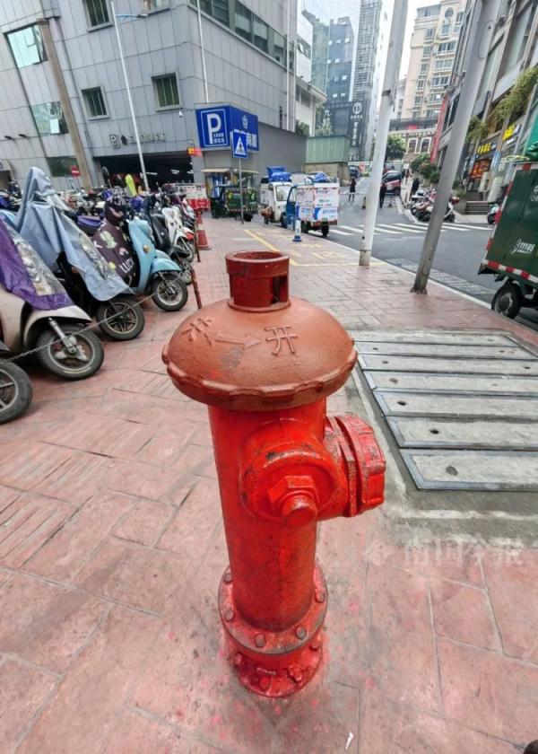 柳州网红消火栓盖子被偷！罚多少了解一下
