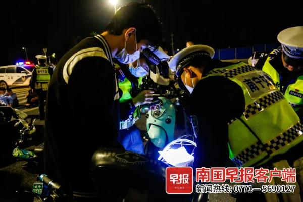 南宁“鬼火少年”街头炫技，各部门出手