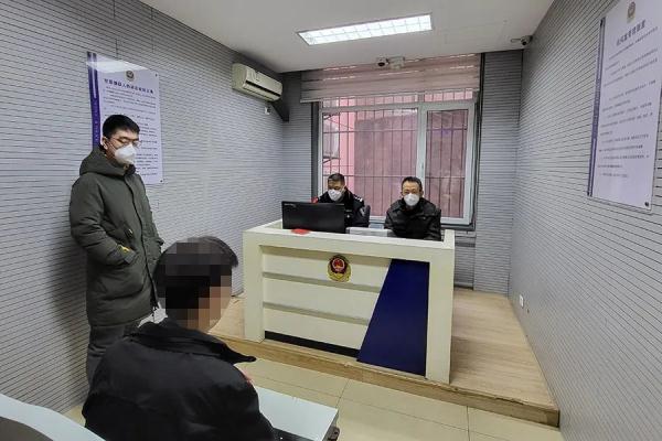 “兔子”只吃窝边草…邻居：你看我像冤大头吗？