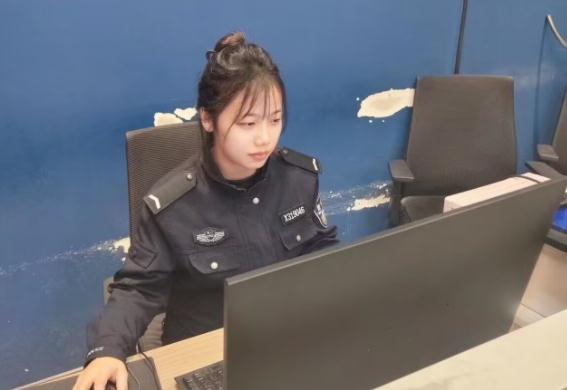00后姑娘和朋友约饭却突然“失联”，原因令人爆赞！