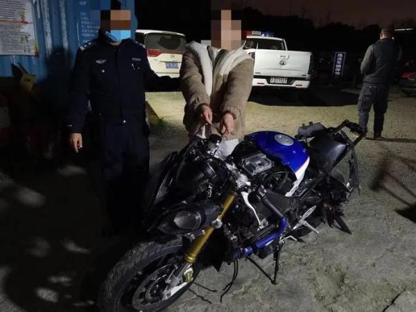 无证驾驶撞了就跑？成都交警：没门儿