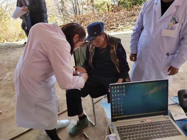 52年,他居然给别人花了40万,还不要…… 52年,他居然给别人花了40万,还不要……