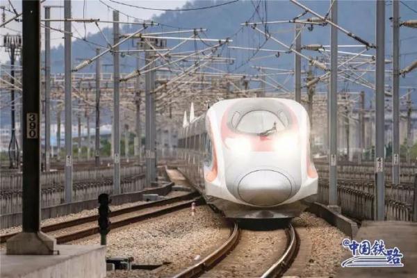 全国66个站直达香港!4月1日起广深港高铁增开62列车 全国66个站直达香港!4月1日起广深港高铁增开62列车