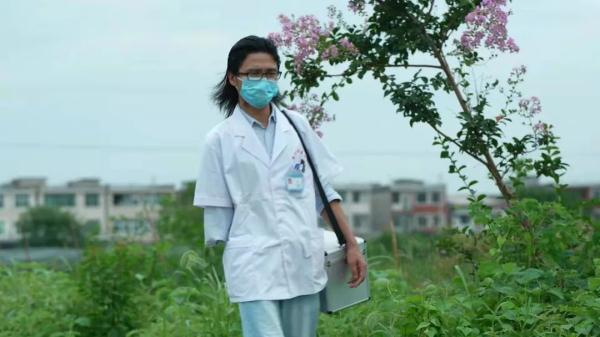 52年,他居然给别人花了40万,还不要…… 52年,他居然给别人花了40万,还不要……