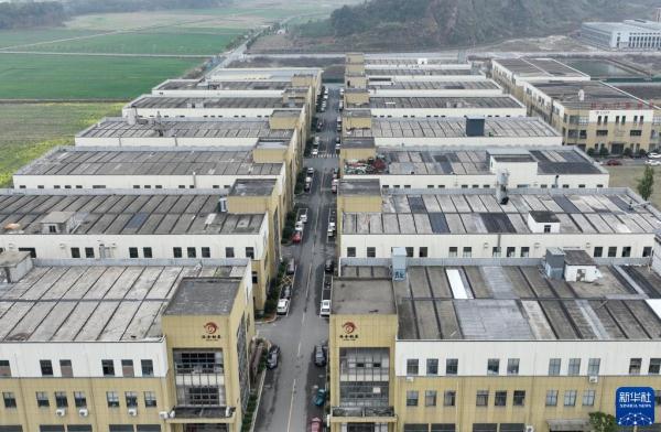 钢琴小镇弹奏“转型曲” 钢琴小镇弹奏“转型曲”