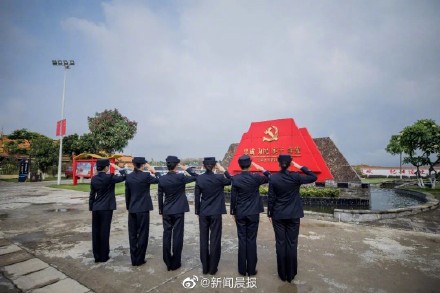 致敬！缉毒女警：面临生死缉毒现场唯有奋不顾身