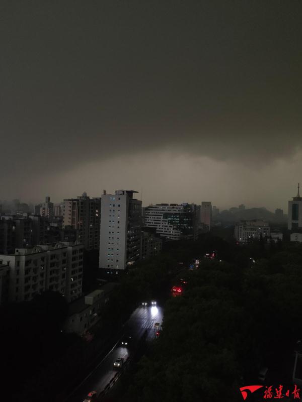 雷电+冰雹+暴雨！福建多预警齐发！今年首场大范围强对流来了