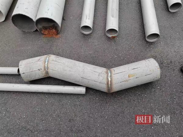 母子“蚂蚁搬家”盗走20余吨建筑材料当废铁卖?民警蹲守瓮中捉鳖 母子“蚂蚁搬家”盗走20余吨建筑材料当废铁卖?民警蹲守瓮中捉鳖
