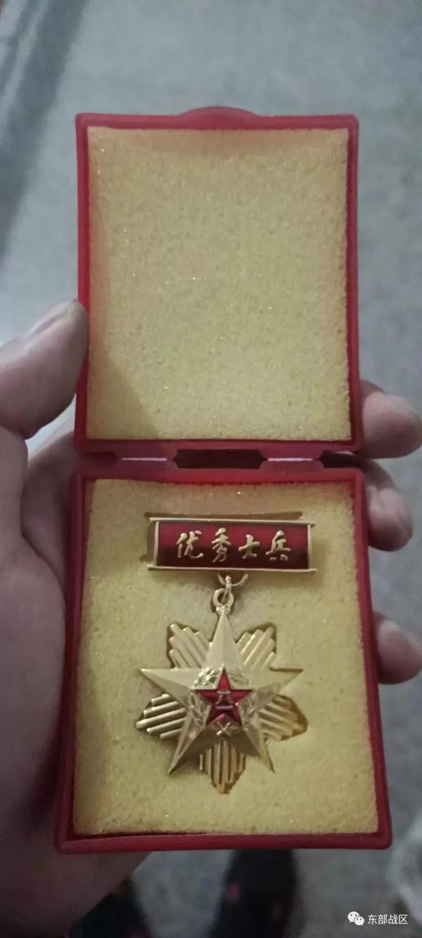 双胞胎兄弟,双双入伍! 双胞胎兄弟,双双入伍!