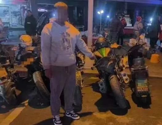屡教不改！男子12次无证驾驶将自己送进拘留所