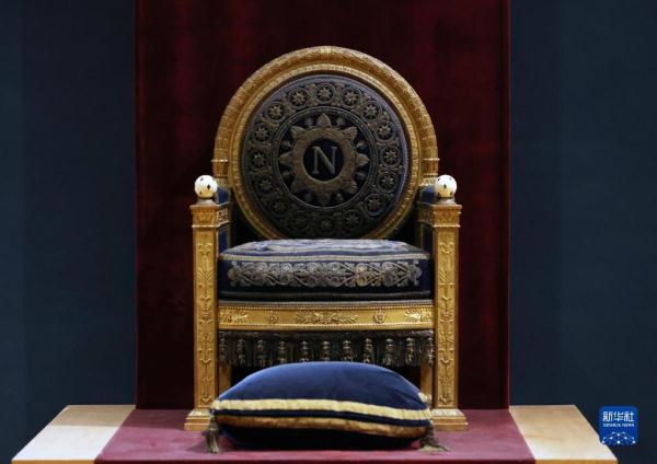 走进法国卢浮宫 走进法国卢浮宫