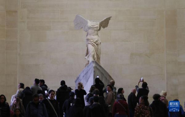 走进法国卢浮宫 走进法国卢浮宫