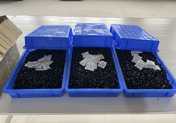 全链条打击!福建闽清警方破获全国最大非法制售电子烟案 全链条打击!福建闽清警方破获全国最大非法制售电子烟案