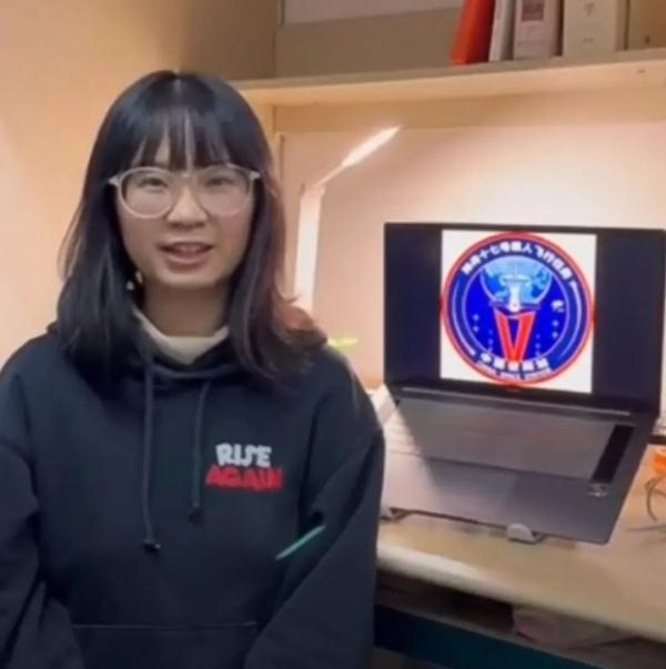 她设计的标识将随火箭飞天！