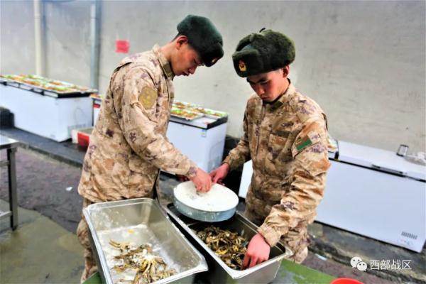 高原驻训，官兵实现“海鲜大餐自由”