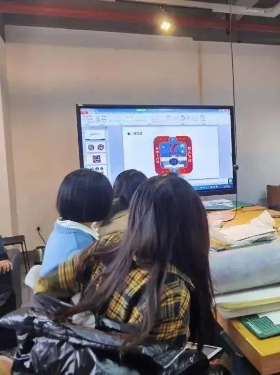 她设计的标识将随火箭飞天！