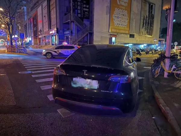 酒驾被抓后 男子“表演”吹气二十分钟？！