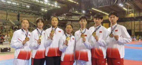 世界跆拳道比利时公开赛 石家庄小将孟明宽夺冠