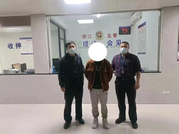 小伙心动下单购买“补肾”糖果，吃了几天时常感到头晕