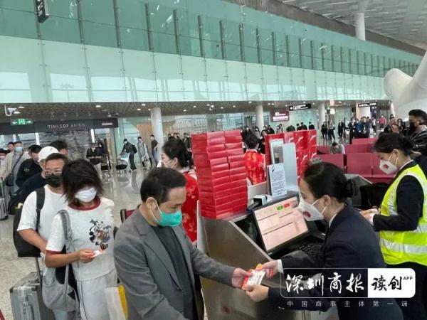 两岸直航复航!深圳⇋台湾今日深圳首飞 两岸直航复航!深圳⇋台湾今日深圳首飞