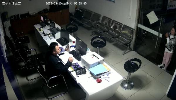 夫妻吵架,妻子“大义灭亲”举报丈夫涉嫌酒驾 夫妻吵架,妻子“大义灭亲”举报丈夫涉嫌酒驾