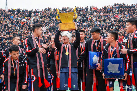 村BA火爆现场实力演绎人山人海