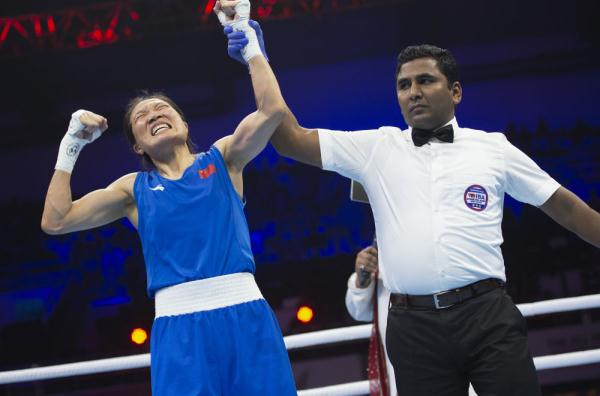 世界女子拳击锦标赛：杨柳获63-66公斤级冠军