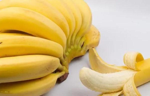 多吃香蕉能通便?女子为治便秘1天吃3根香蕉,结果被送进医院 多吃香蕉能通便?女子为治便秘1天吃3根香蕉,结果被送进医院