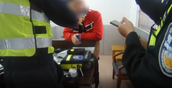 夫妻吵架,妻子“大义灭亲”举报丈夫涉嫌酒驾 夫妻吵架,妻子“大义灭亲”举报丈夫涉嫌酒驾