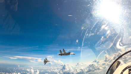 海军航空兵某旅跨昼夜飞行训练