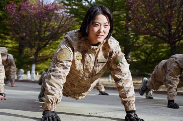“00后”女大学生二次入伍，她去了高原！