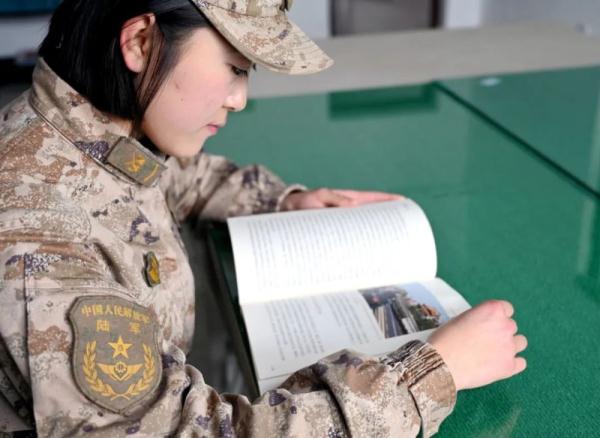 “00后”女大学生二次入伍，她去了高原！
