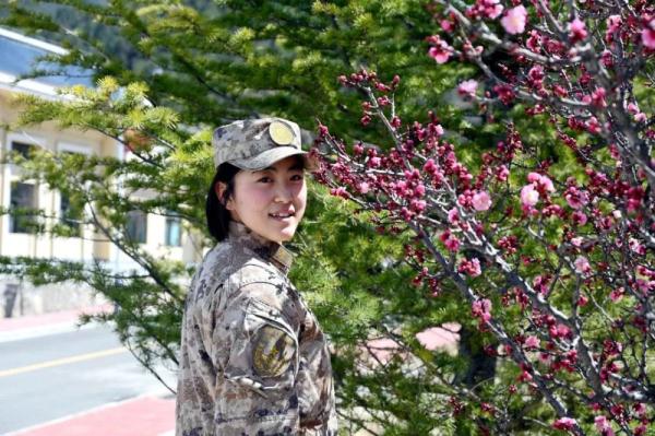 “00后”女大学生二次入伍，她去了高原！