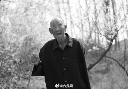 107岁抗战老兵许世吉逝世 107岁抗战老兵许世吉逝世