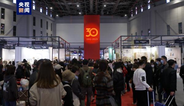 中国国际服装服饰博览会2023春季展开幕  服装行业回暖趋势明显