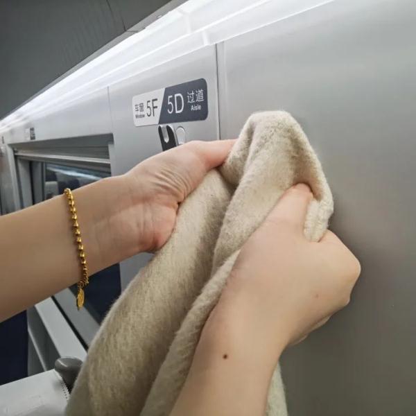 【便民】高铁列车座椅上的这些功能，你都了解吗？