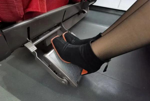 高铁座椅上的这些功能，你都会用吗？一文详解