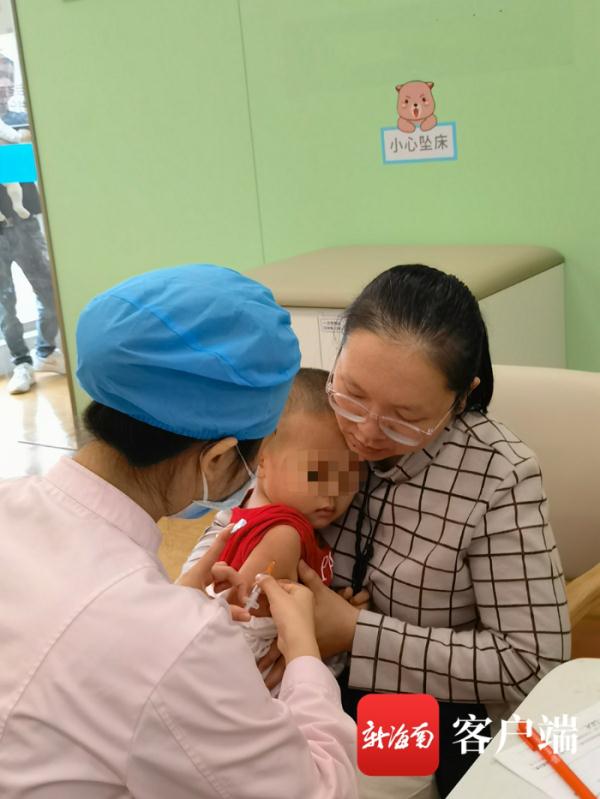 国内首款四价流脑结合疫苗在海口开打