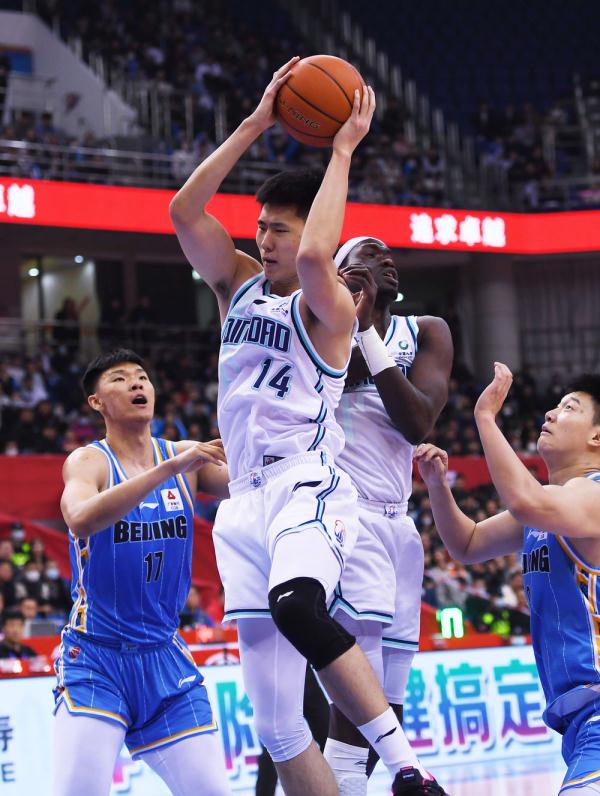 篮球丨CBA常规赛：北京首钢胜青岛国信水产