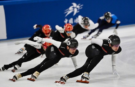 刘少林、刘少昂亮相全国短道速滑冠军赛