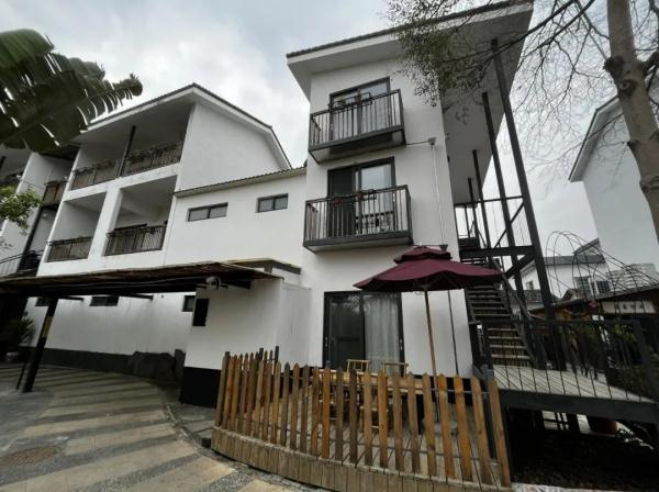 成年子女能不能和父母同住一个标间?广州酒店业有不同解读→ 成年子女能不能和父母同住一个标间?广州酒店业有不同解读→