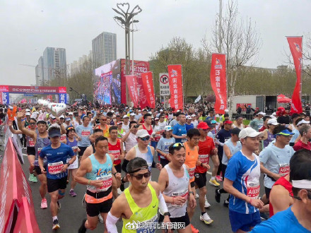 加油！2023石家庄马拉松赛鸣枪开跑